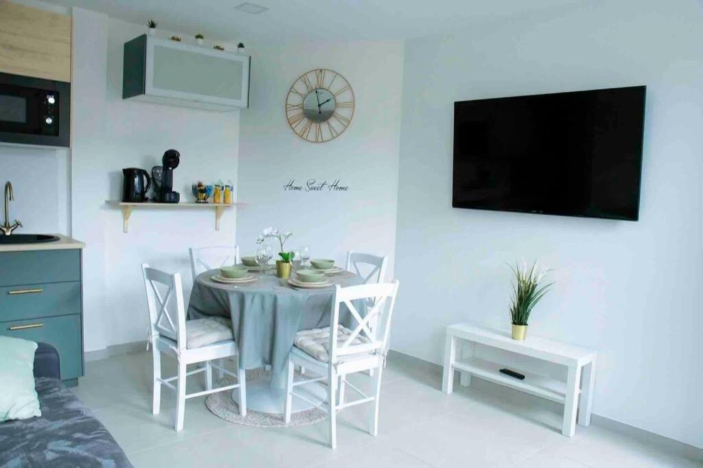 Appartement 5Min Aeroport Cdg 르 메스닐 아멜롯 외부 사진